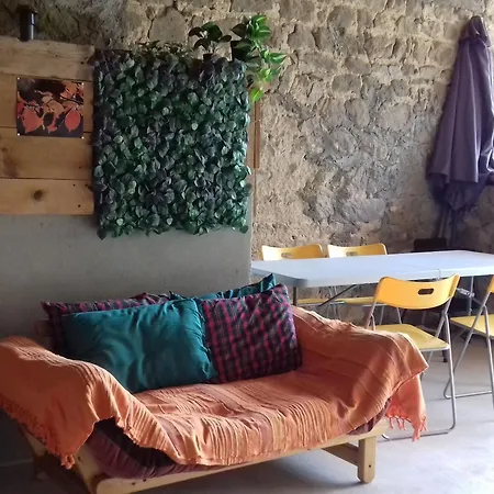 Maison En Pierres Avec Cheminée Et Jardin - Proche St-paulien - Fr-1-582-305 * Saint-Geneys-pres-Saint-Paulien